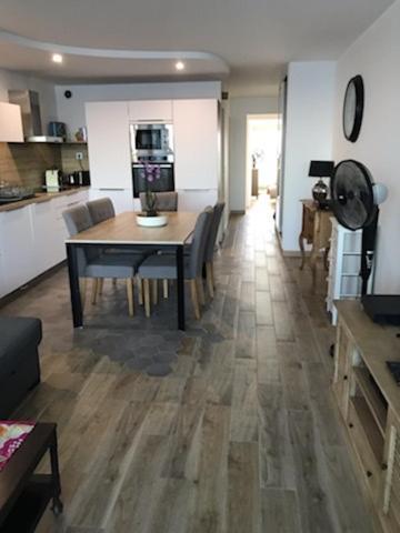 Appartement Face A La Mer - 6 A 8 Personnes - Canet En Roussillon 外观 照片